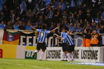 Морено и Клебер приносят победу Гремио, gremio.net