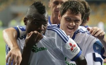 Браун Идейе в компании Тараса Михалика, фото fcdynamo.kiev.ua