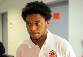 Луис Адриано, shakhtar.com