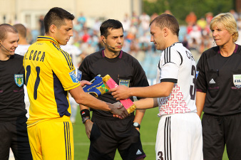 Капитаны Соса и Симинин перед матчем © Роман Шевчук, Football.ua