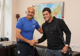 Халк. Сегодня. На Петровском. Фото: gazeta.spb.ru