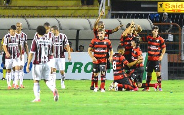 Флу делает подарок соперникам, globoesporte.globo.com