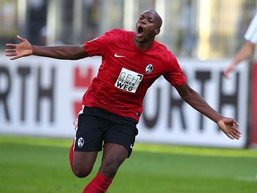 Гуэде сравнивает счёт, photo Getty Images