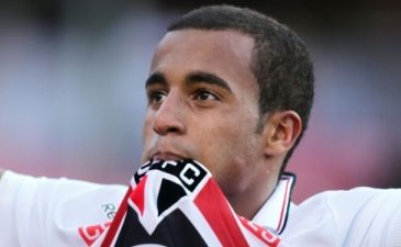 Лукас Моура, AP PHOTO