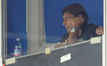 Антонио Конте на матче с Дженоа, Getty Images