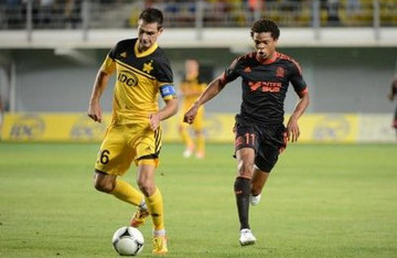 Реми (справа) оформил дубль, laprovence.com