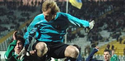 Деонас отстоял надежно, fckarpaty.lviv.ua