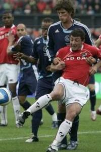 Арвеладзе в борьбе с Хунтелааром, фото Reuters