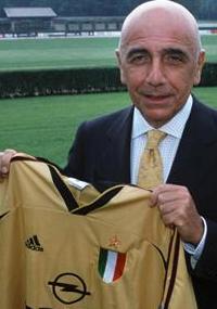 Футболка для Шевченко уже готова