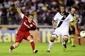 Д'Алессандро - две голевые передачи, internacional.com.br