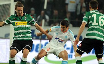 Бартон в игре против гладбахцев, фото om.net