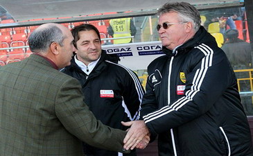 До воскресенья, Курбан! Увидимся, Гуус! 