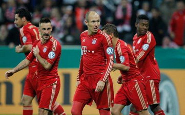 Роббен с партнерами по команде, Getty images