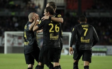 Ру принимает поздравления, lequipe.fr