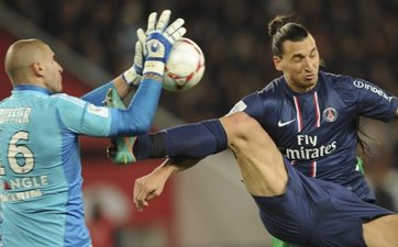 Златан Ибрахимович бьет Рюффье, Panoramic