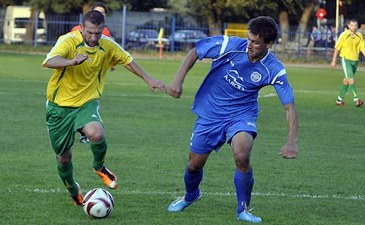 Нива со Скалой поборются за второе место, karacool.com.ua