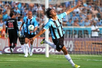 Десятый гол Морено, gremio.net