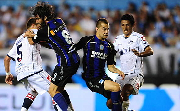 Эпизод матча Расинг - Кильмес, ole.com.ar