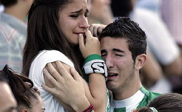 Убитые горем фаны Бетиса 