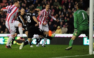Чарли Адам забивает за Сток, Getty Images