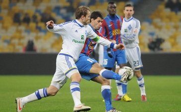 Гусев против Старгородского, фото Ильи Хохлова, Foоtball.ua