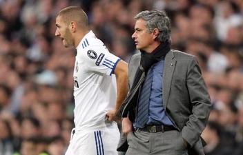 Бензема и Моуриньо, thehardtackle.com