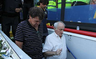 Хулио Сесар Фальсиони (левее), ole.com.ar