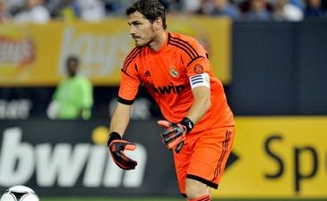 Икер Касильяс, фото click-sports.com