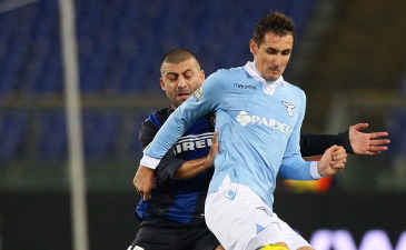 Самуэль не удержал Клозе, Getty Images