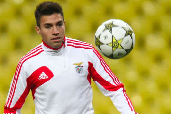 Николас Гайтан, A Bola