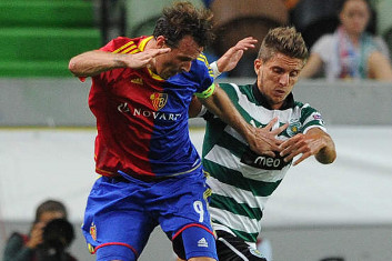 Даниэль Каррису, A Bola