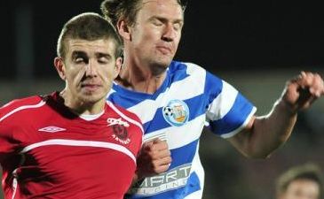 Мищенко (слева) против Кузнецова: матч Стали и Севастополя стал одним из самых интересных в сезоне, фото fcsevastopol.com