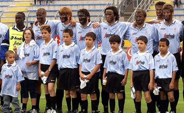 Апеннинский след. Черной краской против расизма