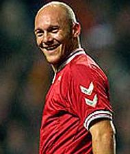 Лысый улыбающийся Томас, фото euro2004.rambler.ru