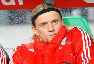 Тимощук мерзнет на скамейке запасных Баварии, Getty images