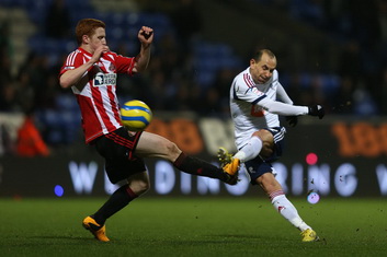 Мартин Петров бьет. lionofviennasuite.com