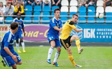 В атаке Юрий Бровченко, fcbukovyna.com