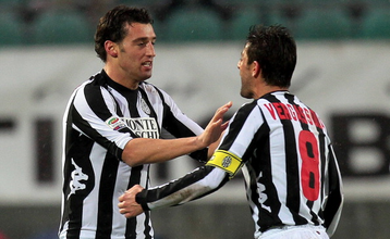 Богдани (слева) принес Сиене три очка, Getty Images