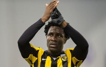 Бони вернулся и спас Витесс, ANP