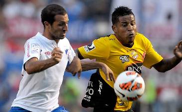 Пабло Альварес и Майкл Аройо, AP