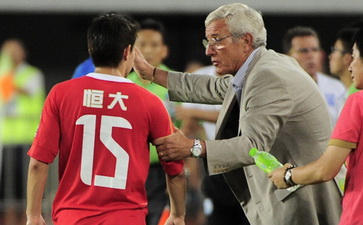 Марчелло Липпи дает указания, fcmetalurg.com