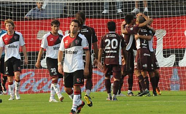 Радость Лануса, огорчение Ньюэллза, Telam