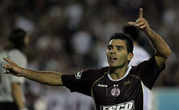 Сильвио Ромеро, DyN