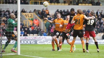 Кэмпбелл забивает за Кардифф, фото bbc.co.uk