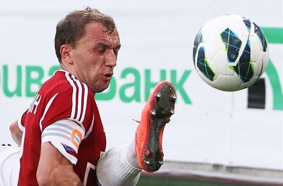 Сергей Симинин не сыграет из-за дисквалификации. Фото Football.ua