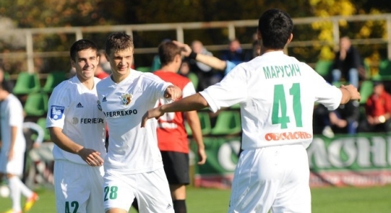 Шмыголь (42), Ченбай (28) и Марусич, фото vorskla.com.ua