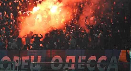 Фанаты Черноморца на стадионе Украина во Львове, фото Маркияна Лысейко, Football.ua