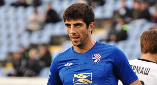 Один из главных героев матча - Антон Шиндер. Фото автора