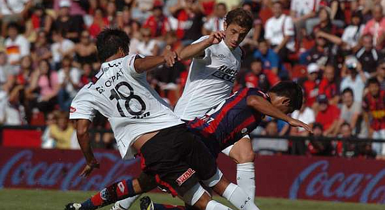 Эпизод матча Колон - Сан-Лоренсо, ole.com.ar