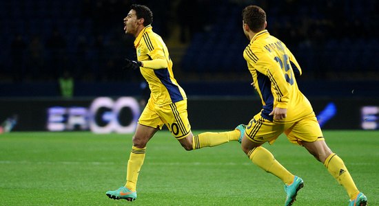 Клейтон Шавьер празднует гол, фото Дмитрия Неймырка, Football.ua